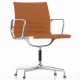 Cadeira de escritório Replica Aluminum EA103 por <span class='notranslate' data-dgexclude>Charles & Ray Eames</span> .